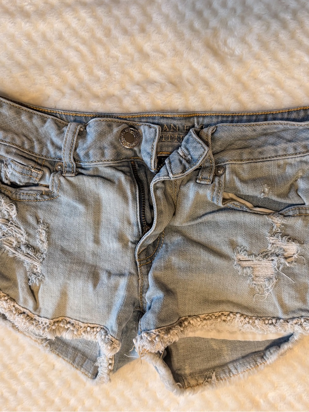 American Eagle Outfitters Stretch Distressed Denim Shorts | Size 2